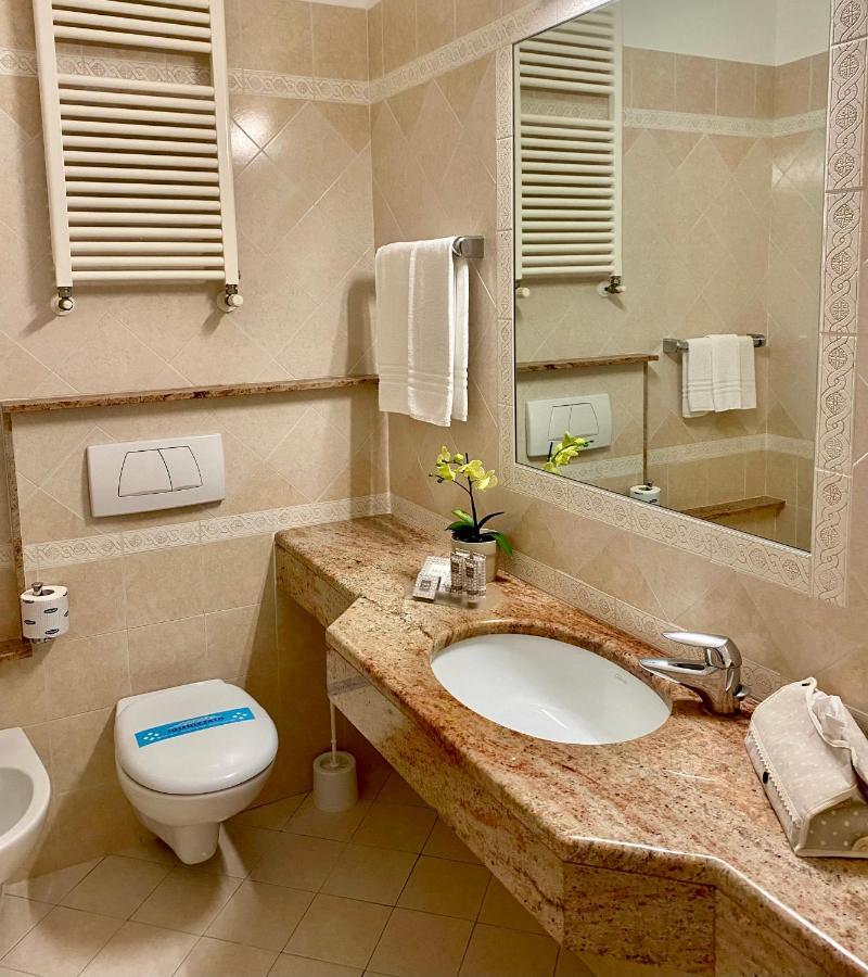Granada 4*